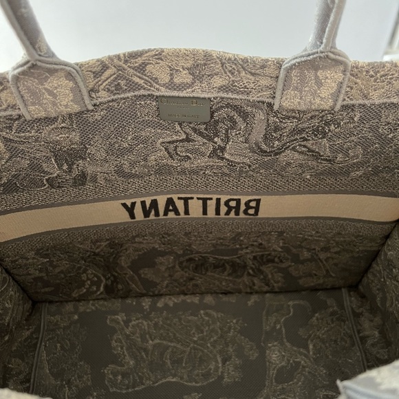 CUSTOM Dior large book tote - Picture 3 of 7